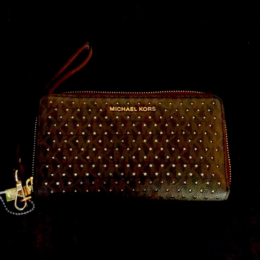 Michael Kors JET SET TRAVEL Flat MF Phone Case Wristlet Wallet Stars Brown